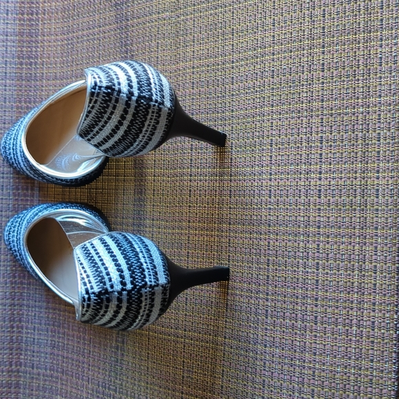 High Heel Shoes - Picture 4 of 8